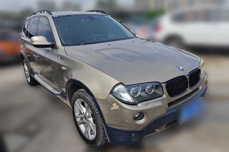 Used BMW X3 2009 xDrive25i Luxury Plus Model Front Right 45 Deg