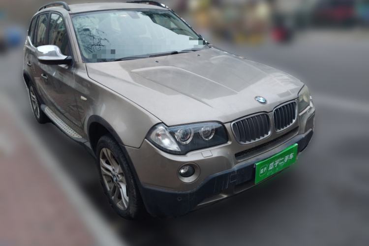 Used BMW X3 2009 xDrive25i Luxury Plus Model Front Right 45 Deg