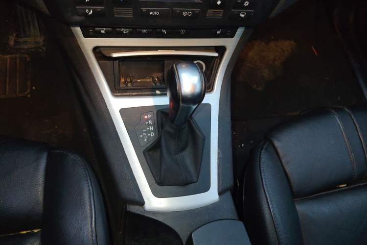 Used BMW X3 2009 xDrive25i Luxury Plus Model Gear Lever