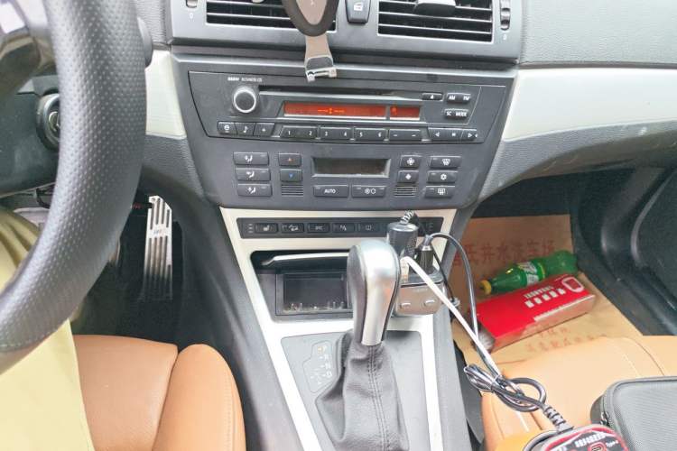 Used BMW X3 2009 xDrive30i Audio And AC Panel
