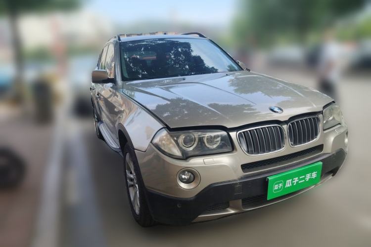 Used BMW X3 2009 xDrive25i Luxury Plus Model Front Right 45 Deg
