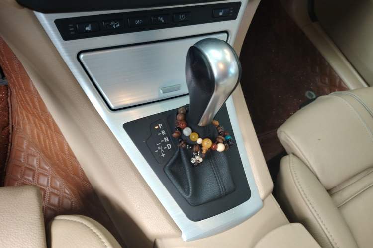 Used BMW X3 2009 xDrive25i Luxury Plus Model Gear Lever