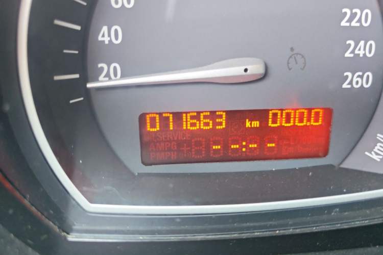 Used BMW X3 2009 xDrive30i Odometer Close Up