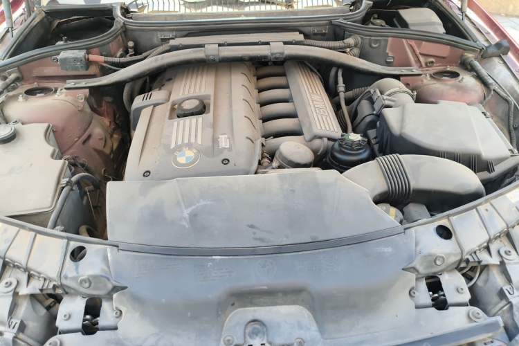 Used BMW X3 2009 xDrive25i Luxury Plus Model Engine Bay