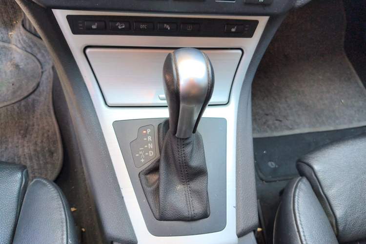 Used BMW X3 2009 xDrive25i Luxury Plus Model Gear Lever