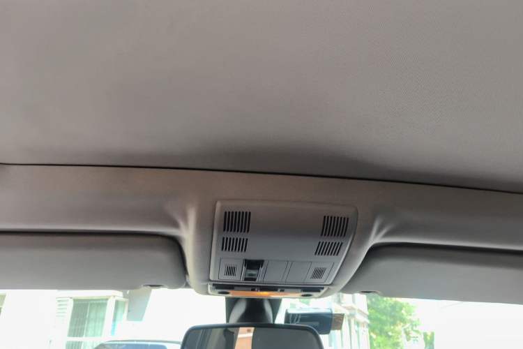 Used BMW X3 2009 xDrive25i Luxury Plus Model Headliner