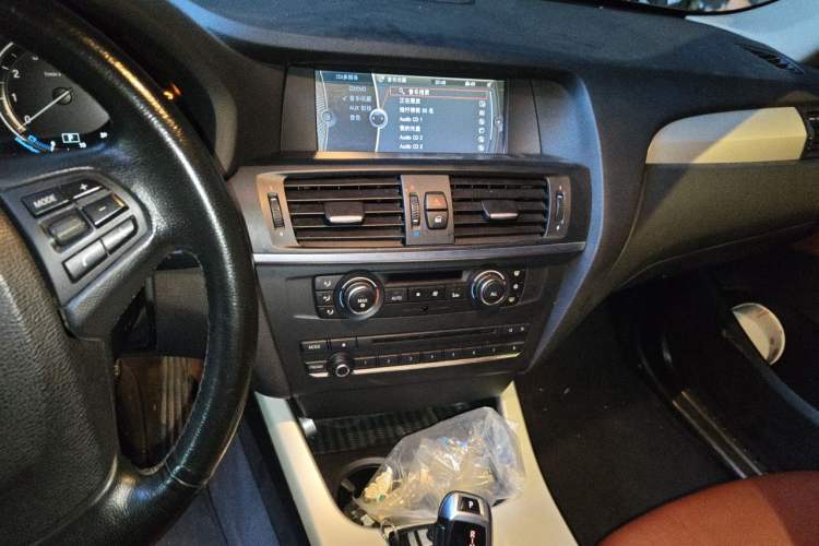 Used BMW X3 2011 xDrive28i Leading Model Audio And AC Panel