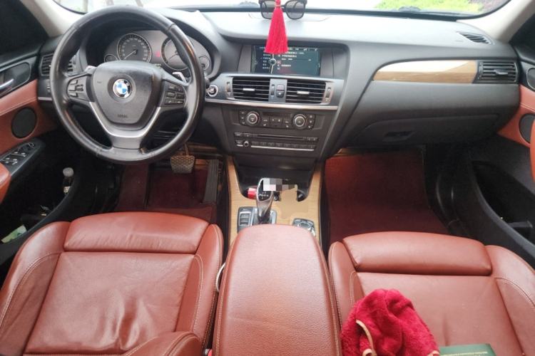 Used BMW X3 2011 xDrive35i Luxury Model Center Console