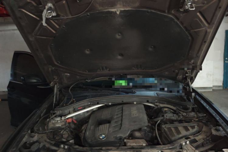 Used BMW X3 2011 xDrive28i Luxury Model Engine Bay