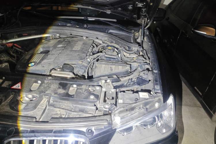 Used BMW X3 2011 xDrive28i Leading Model Engine Bay Left
