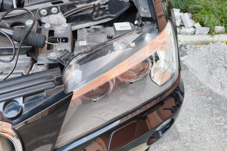 Used BMW X3 2011 xDrive28i Luxury Model Engine Bay Left