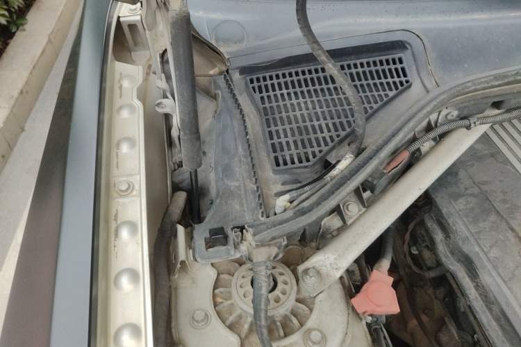 Used BMW X3 2011 xDrive28i Luxury Model Engine Bay Right