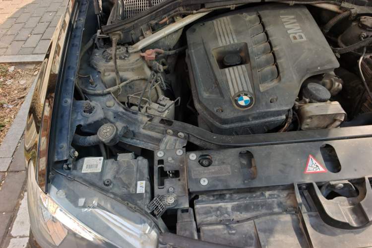 Used BMW X3 2011 xDrive28i Luxury Model Engine Bay Right