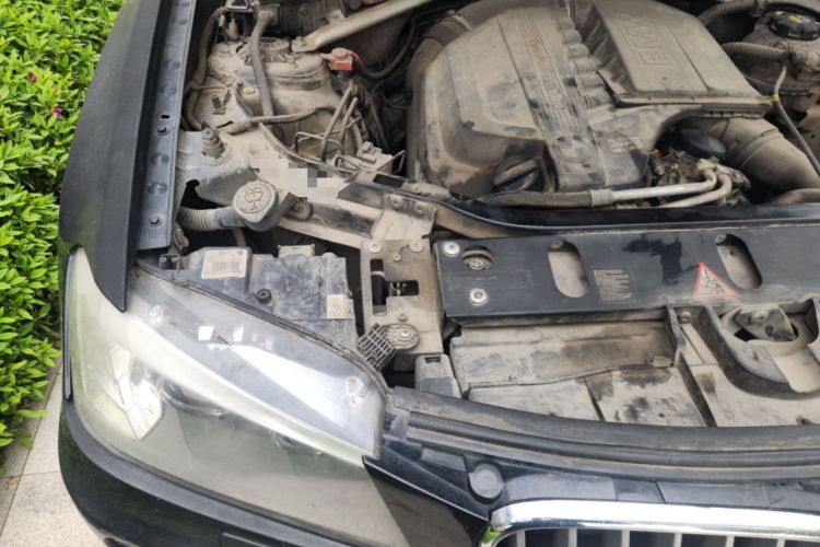 Used BMW X3 2011 xDrive35i Luxury Model Engine Bay Right