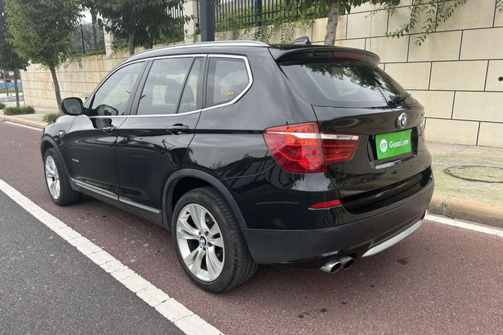 Used BMW X3 2011 xDrive35i Luxury Model Exterior 3
