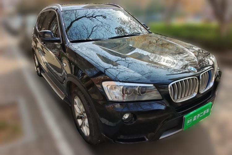Used BMW X3 2011 xDrive28i Luxury Model Front Right 45 Deg