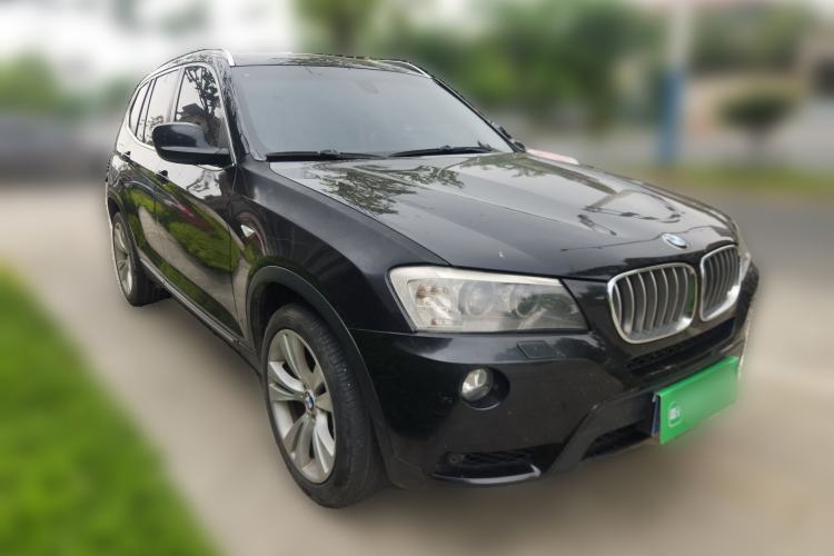 Used BMW X3 2011 xDrive35i Luxury Model Front Right 45 Deg