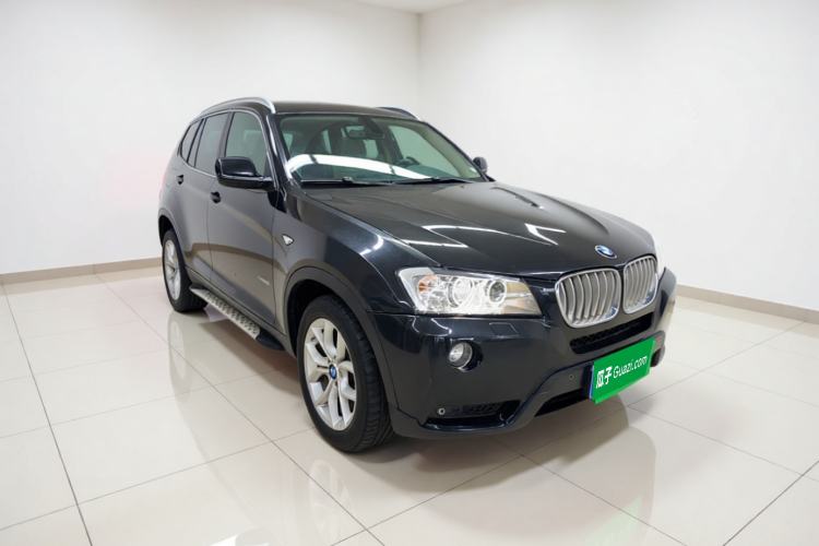 Used BMW X3 2011 xDrive28i Leading Model Front Right 45 Deg