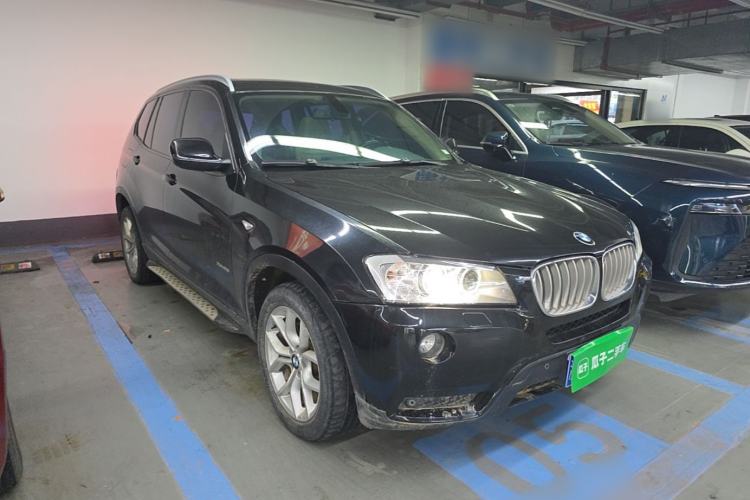 Used BMW X3 2011 xDrive28i Leading Model Front Right 45 Deg