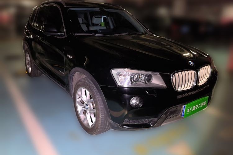 Used BMW X3 2011 xDrive28i Luxury Model Front Right 45 Deg