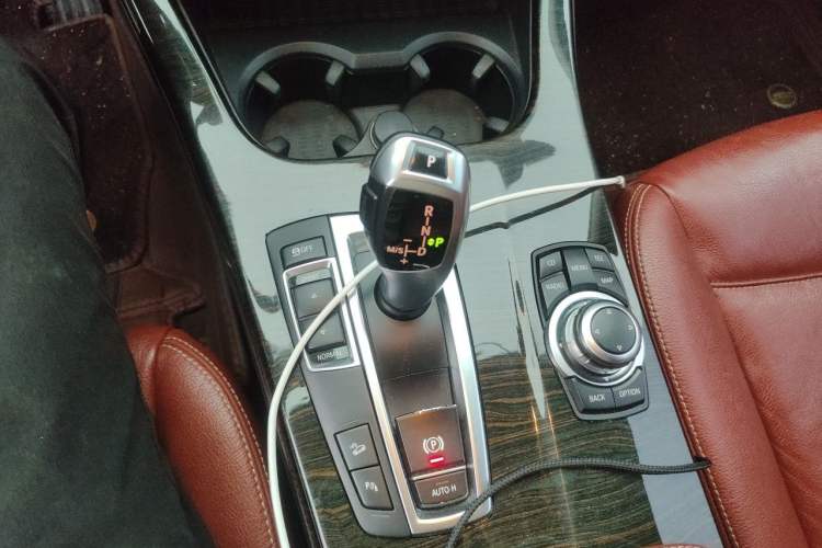 Used BMW X3 2011 xDrive28i Luxury Model Gear Lever