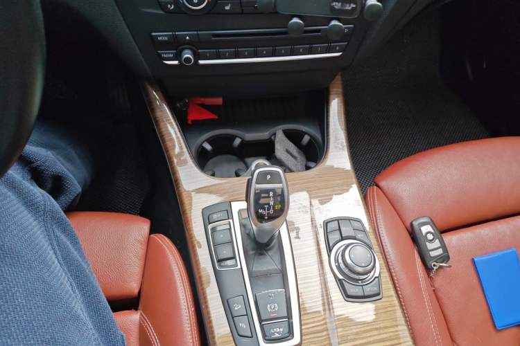 Used BMW X3 2011 xDrive35i Luxury Model Gear Lever