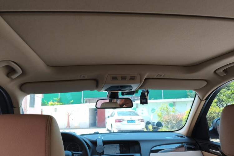 Used BMW X3 2011 xDrive28i Luxury Model Headliner