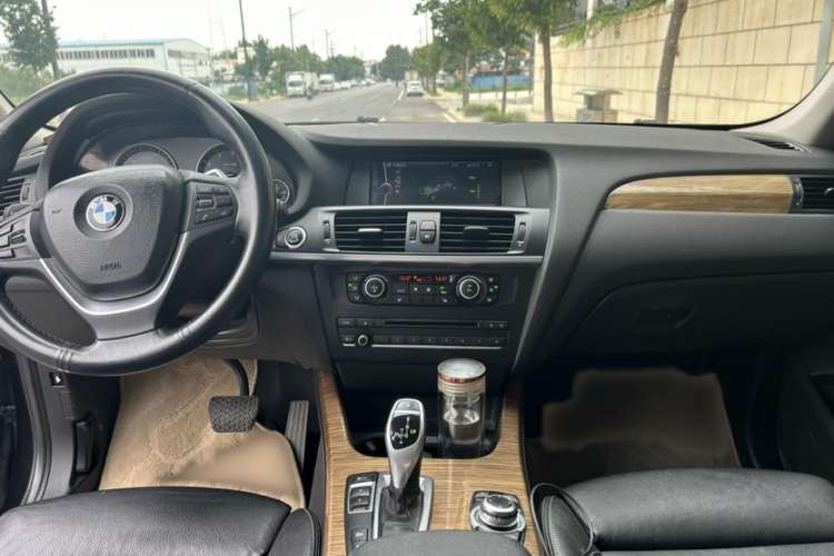 Used BMW X3 2011 xDrive35i Luxury Model Interior 1
