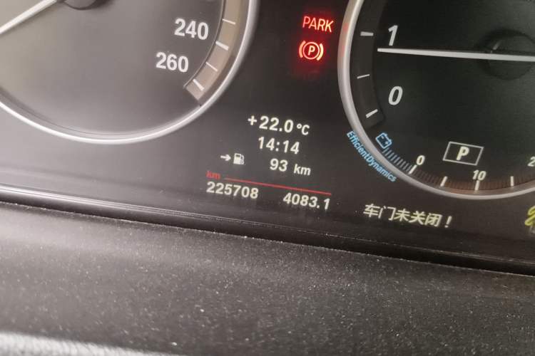 Used BMW X3 2011 xDrive35i Luxury Model Odometer Close Up