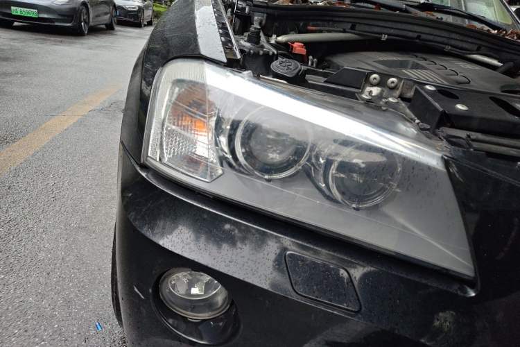 Used BMW X3 2011 xDrive28i Leading Model Right Front Headlight