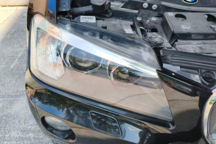 Used BMW X3 2011 xDrive28i Luxury Model Right Front Headlight