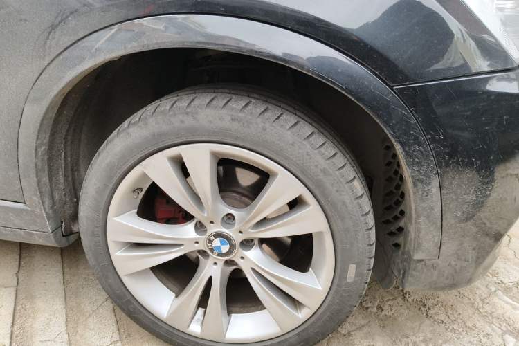Used BMW X3 2011 xDrive35i Luxury Model Right Front Wheel Hub