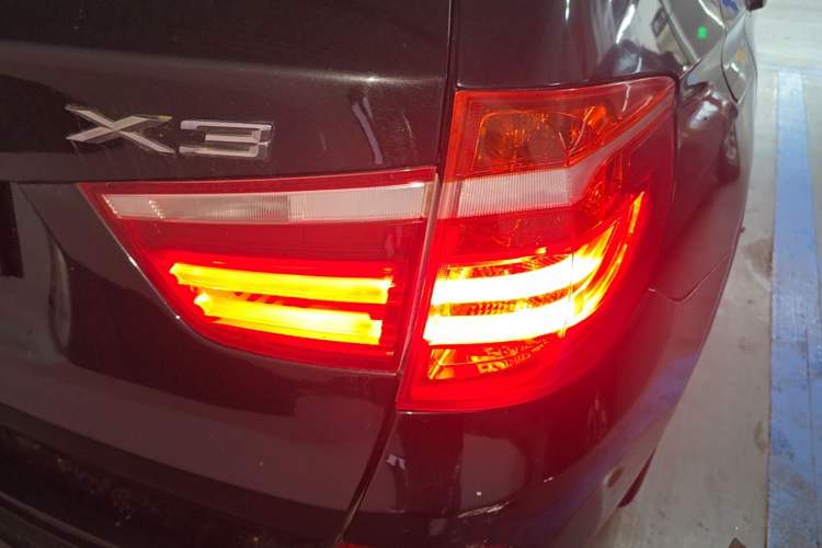 Used BMW X3 2011 xDrive28i Leading Model Right Rear Taillight