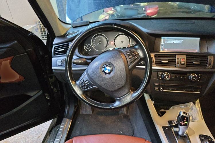 Used BMW X3 2011 xDrive28i Leading Model Steering Wheel