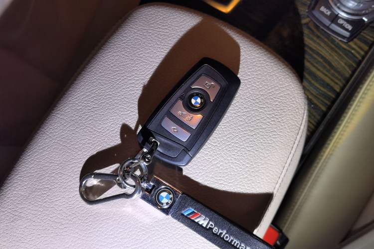 Used BMW X3 2011 xDrive28i Luxury Model Vehicle Key