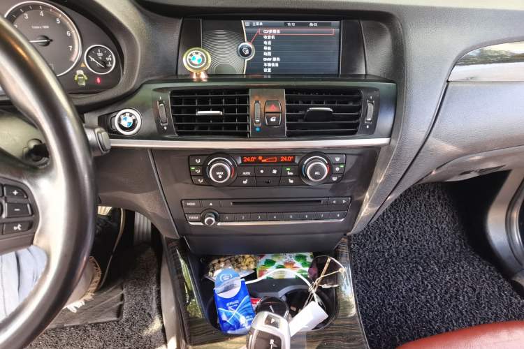 Used BMW X3 2011 xDrive28i Luxury Model Audio And AC Panel