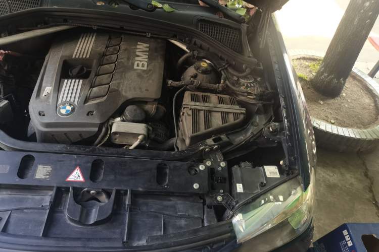 Used BMW X3 2011 xDrive28i Luxury Model Engine Bay Left