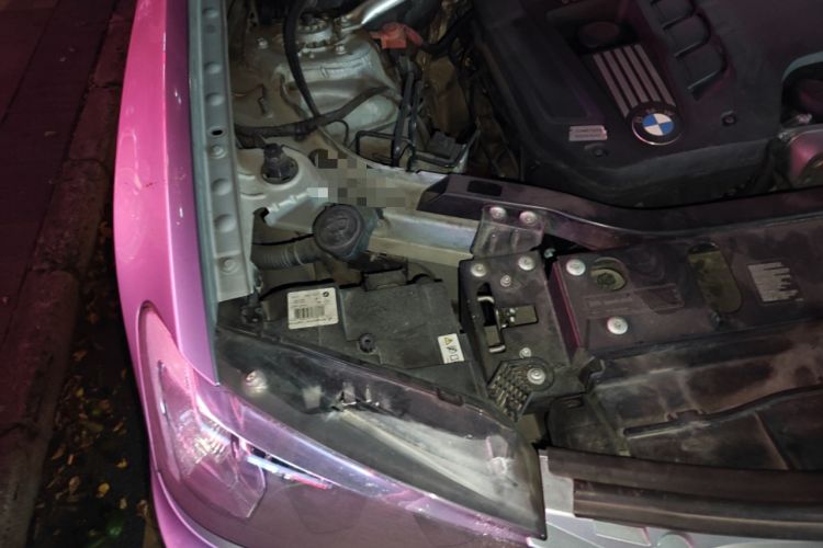 Used BMW X3 2011 xDrive28i Luxury Model Engine Bay Right