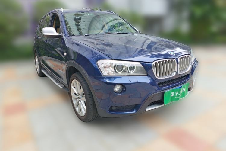 Used BMW X3 2011 xDrive28i Leading Model Front Right 45 Deg