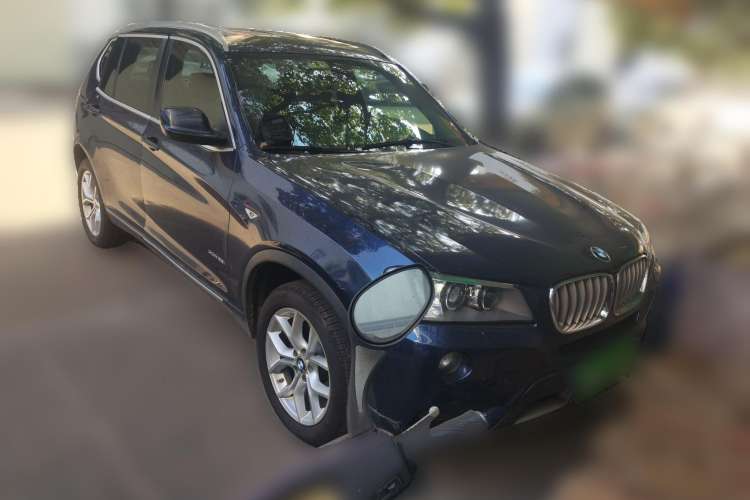 Used BMW X3 2011 xDrive28i Luxury Model Front Right 45 Deg