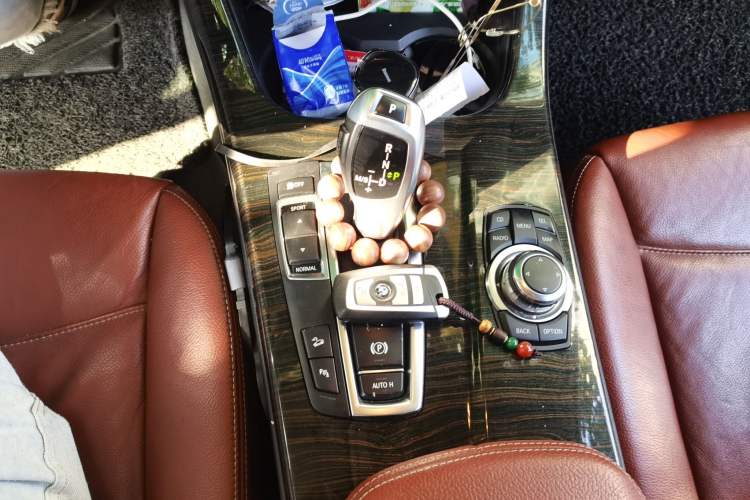 Used BMW X3 2011 xDrive28i Luxury Model Gear Lever