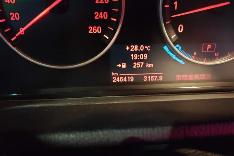 Used BMW X3 2011 xDrive28i Luxury Model Odometer Close Up