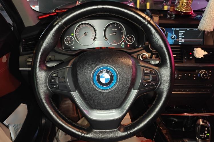 Used BMW X3 2011 xDrive28i Luxury Model Steering Wheel