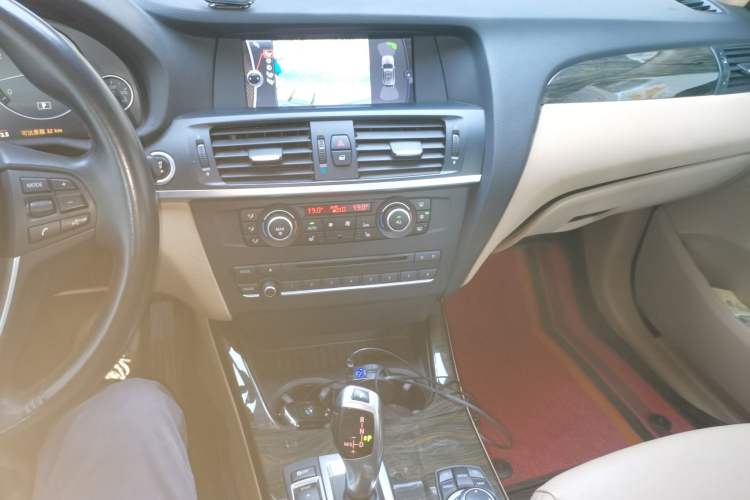 Used BMW X3 2011 xDrive28i Luxury Model Audio And AC Panel