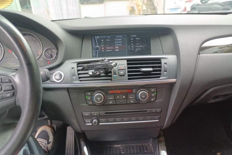 Used BMW X3 2011 xDrive28i Luxury Model Audio And AC Panel