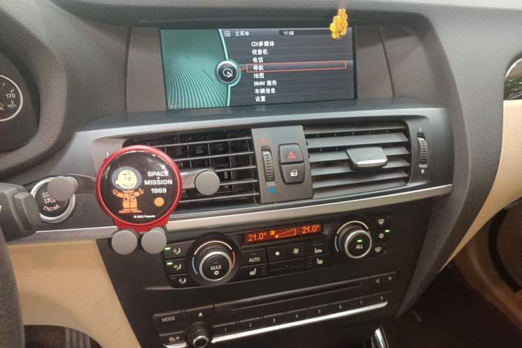 Used BMW X3 2011 xDrive28i Luxury Model Audio And AC Panel