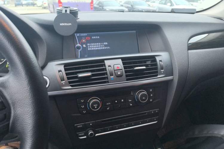 Used BMW X3 2011 xDrive28i Luxury Model Audio And AC Panel