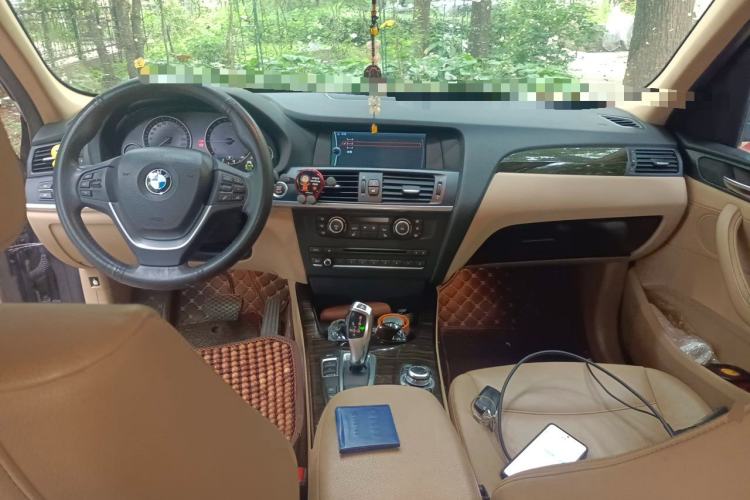 Used BMW X3 2011 xDrive28i Luxury Model Center Console