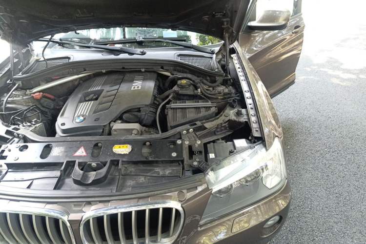 Used BMW X3 2011 xDrive28i Leading Model Engine Bay Left