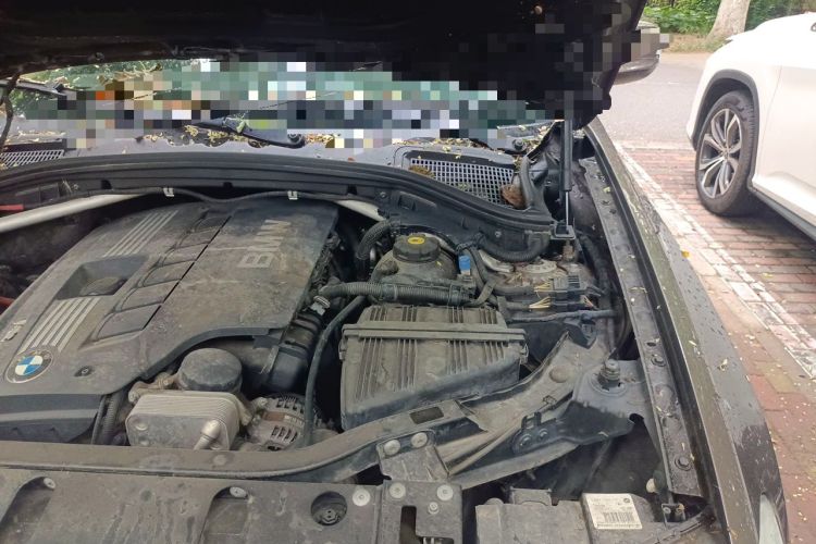 Used BMW X3 2011 xDrive28i Luxury Model Engine Bay Left
